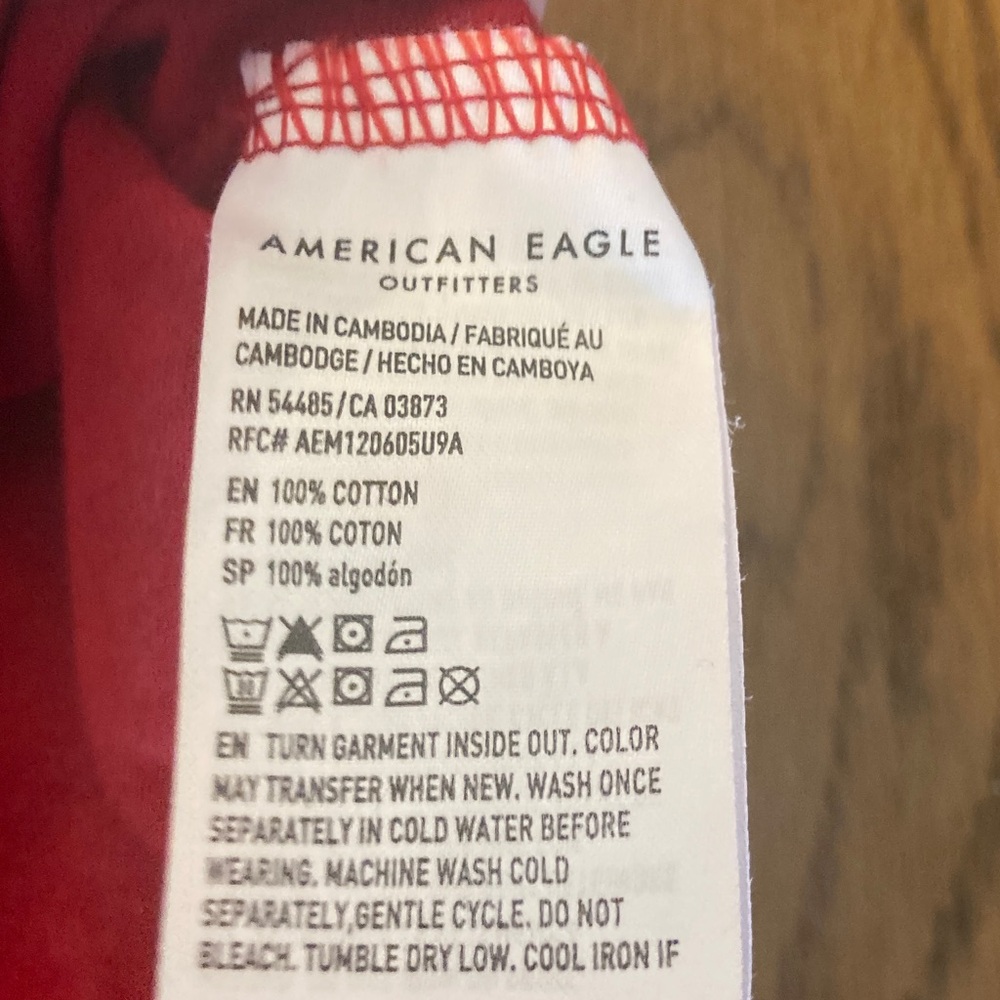 American Eagle Outfitters Red Mountain Graphic Tee - Picture 8 of 8
